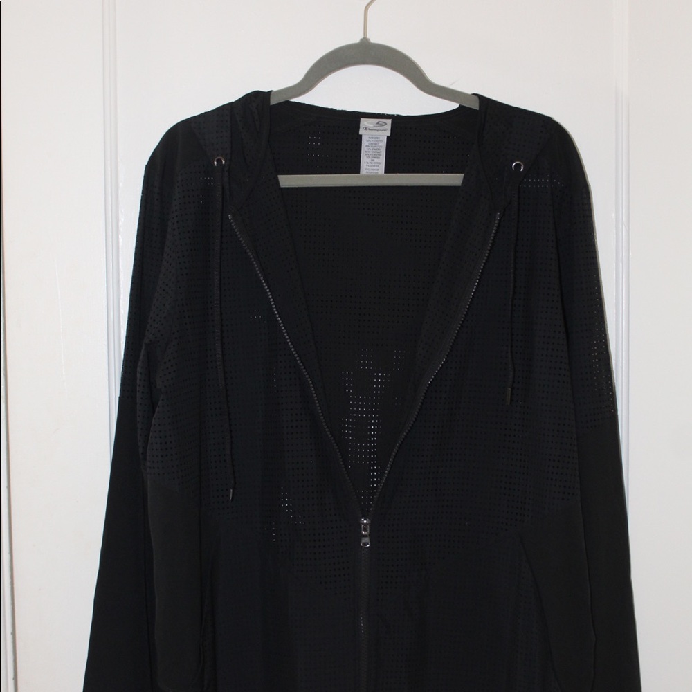 Women’s champion mesh/dri-fit windbreaker